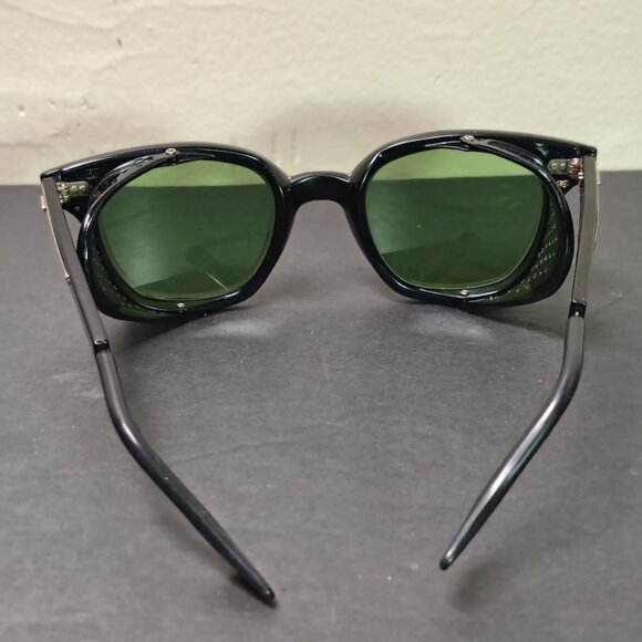 VINTAGE Fiber Metal Welding Safety Glasses Chester PA Green Glass Retractable - Picture 3 of 9